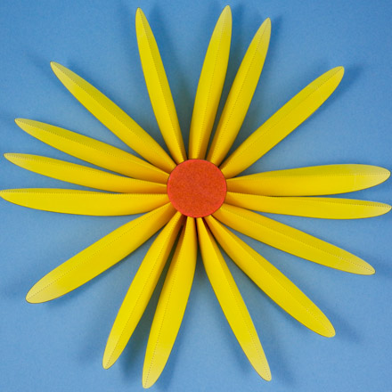 Paper sunflower made using colored pattern